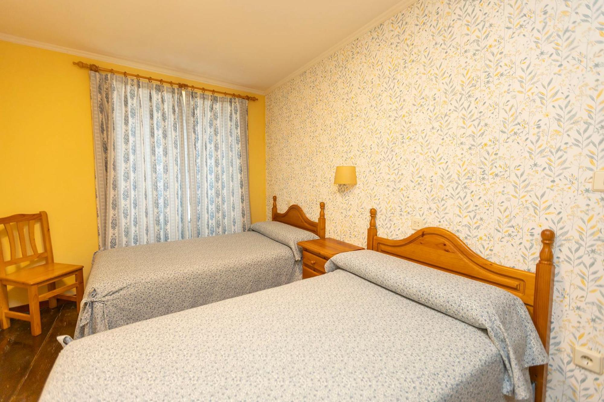 Escuder Apartamentos Turisticos Ribadeo Exteriör bild