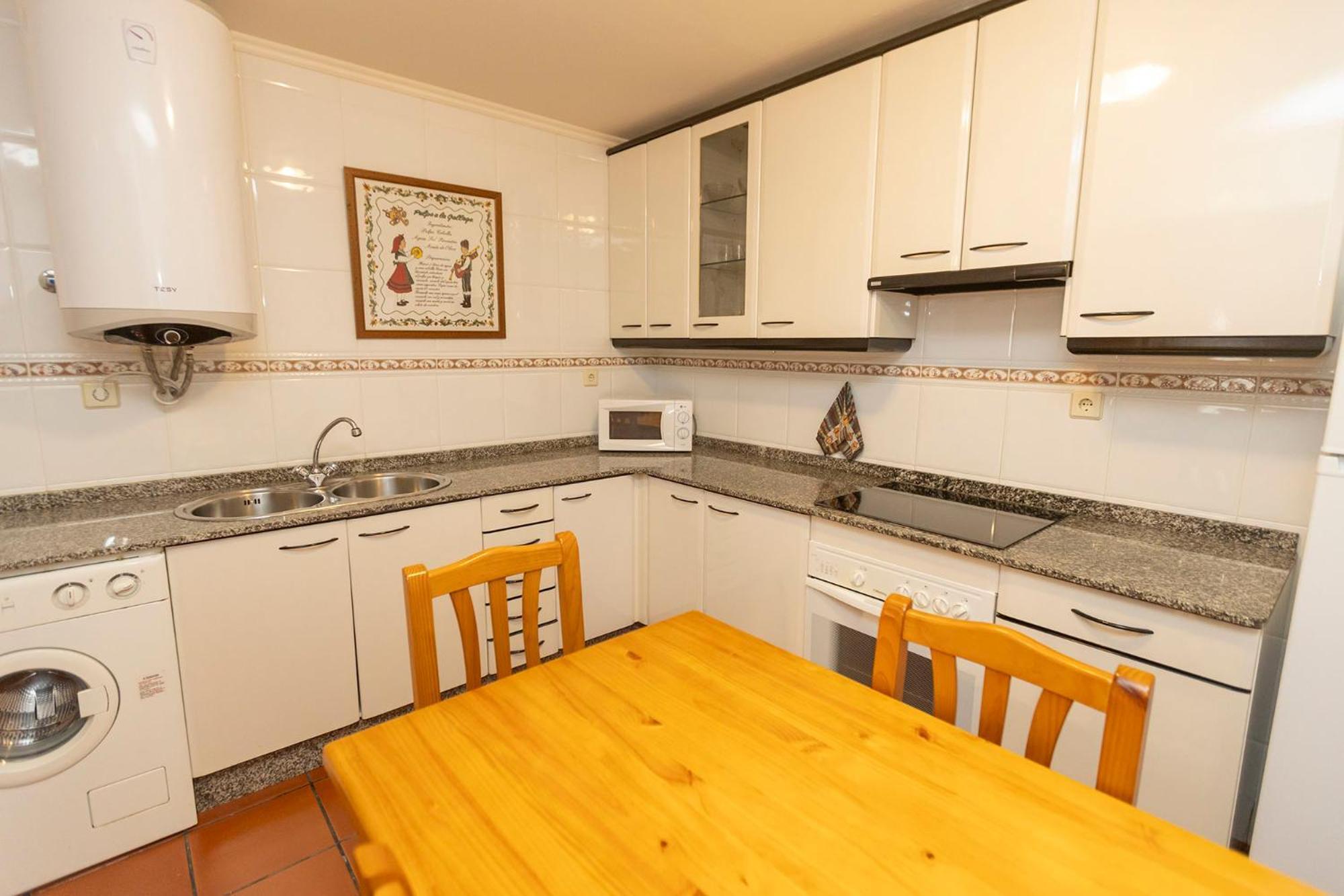 Escuder Apartamentos Turisticos Ribadeo Exteriör bild