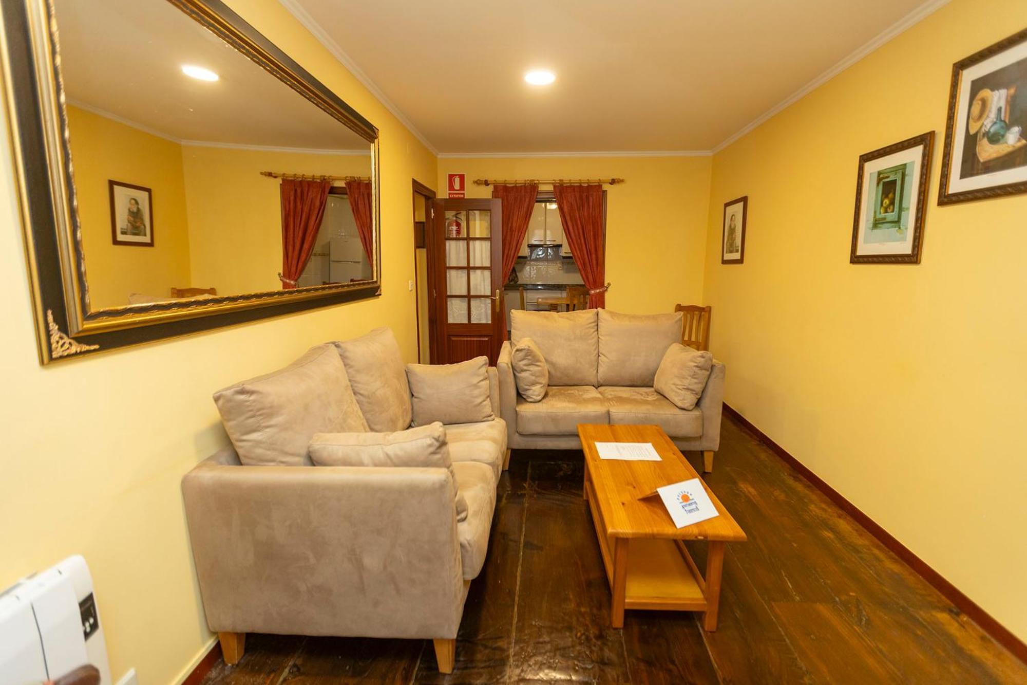 Escuder Apartamentos Turisticos Ribadeo Exteriör bild
