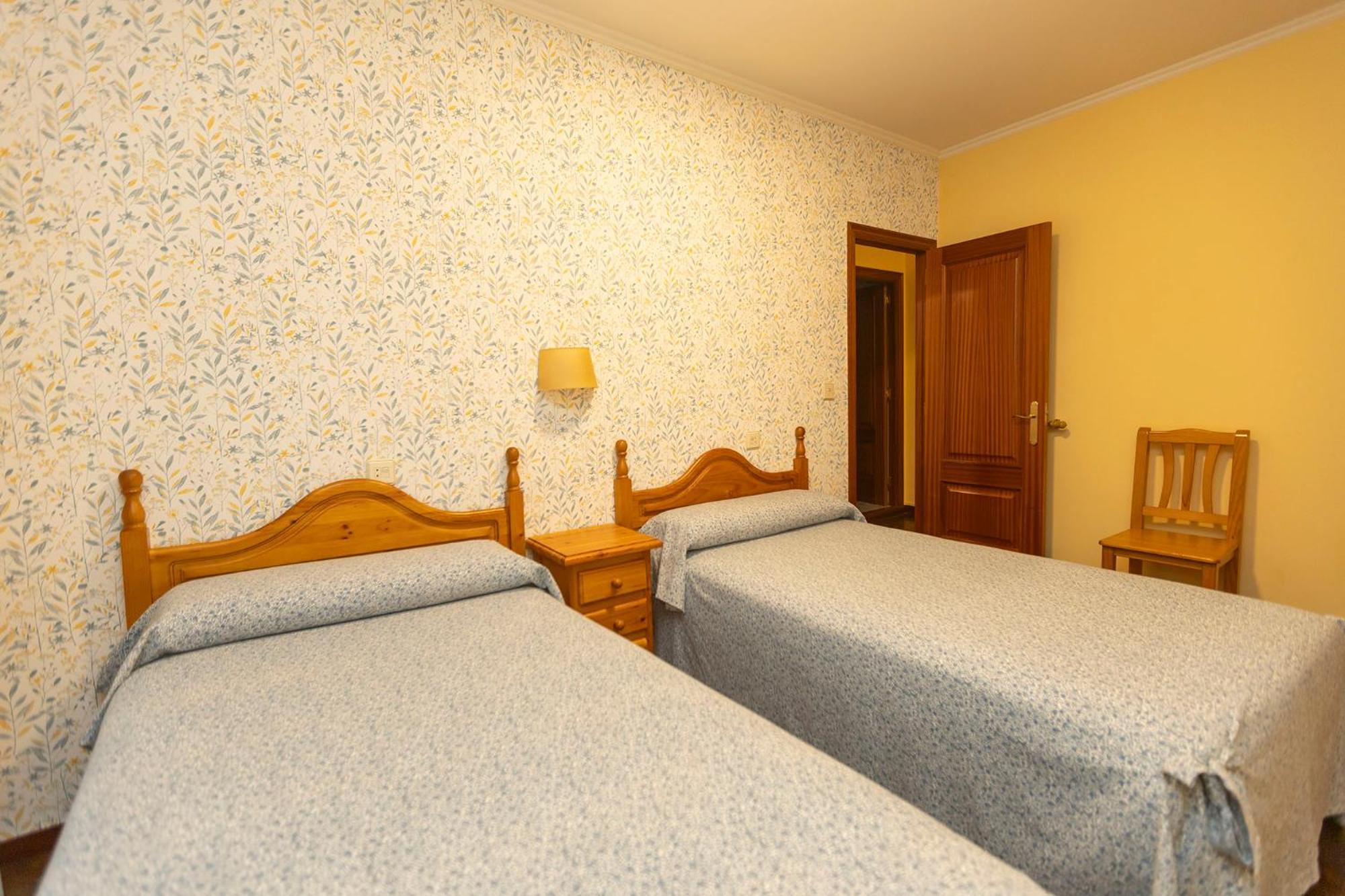 Escuder Apartamentos Turisticos Ribadeo Exteriör bild