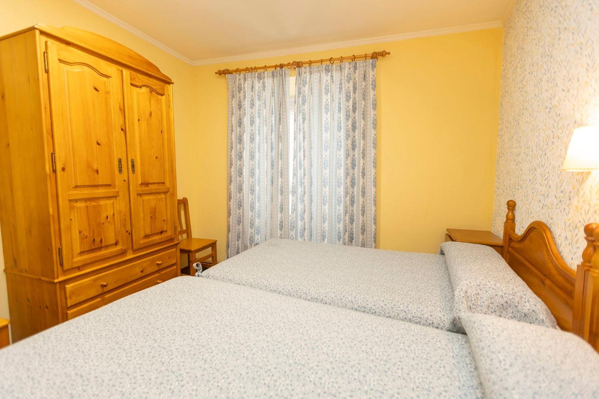 Escuder Apartamentos Turisticos Ribadeo Exteriör bild
