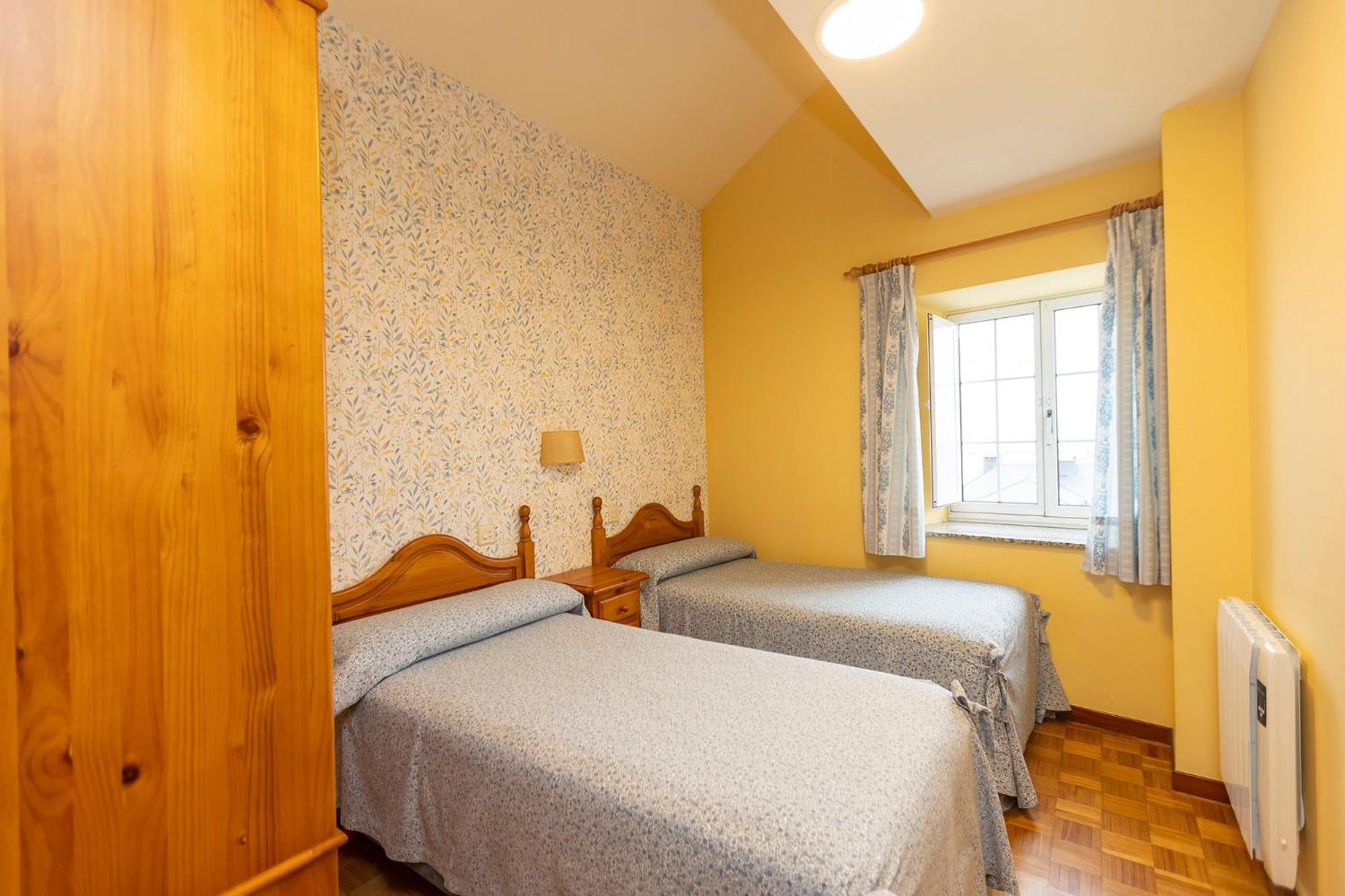 Escuder Apartamentos Turisticos Ribadeo Exteriör bild