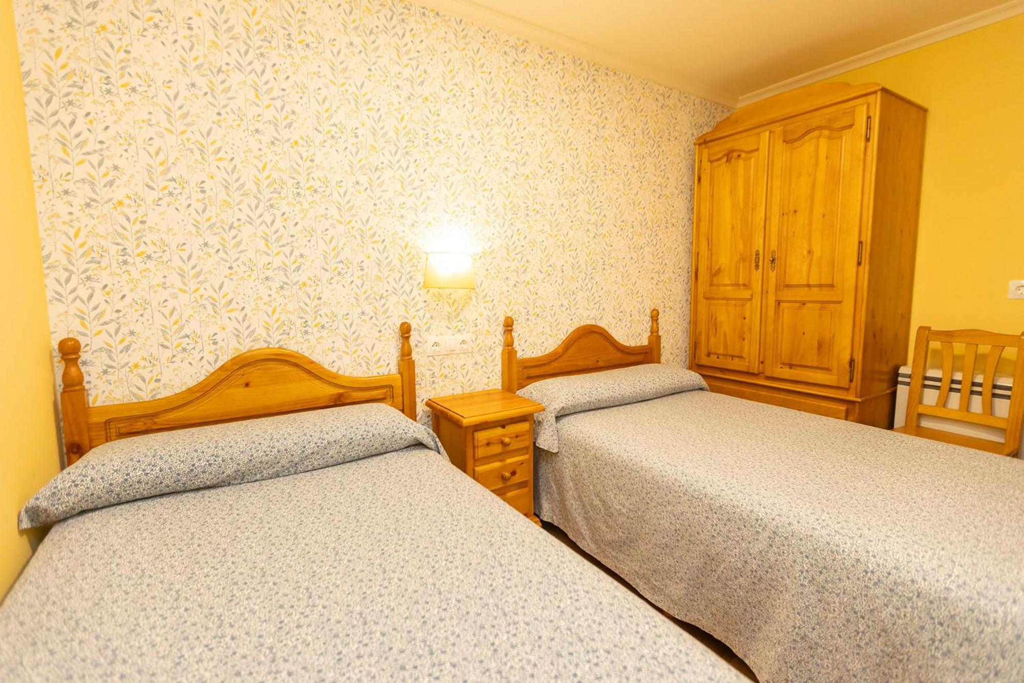Escuder Apartamentos Turisticos Ribadeo Exteriör bild