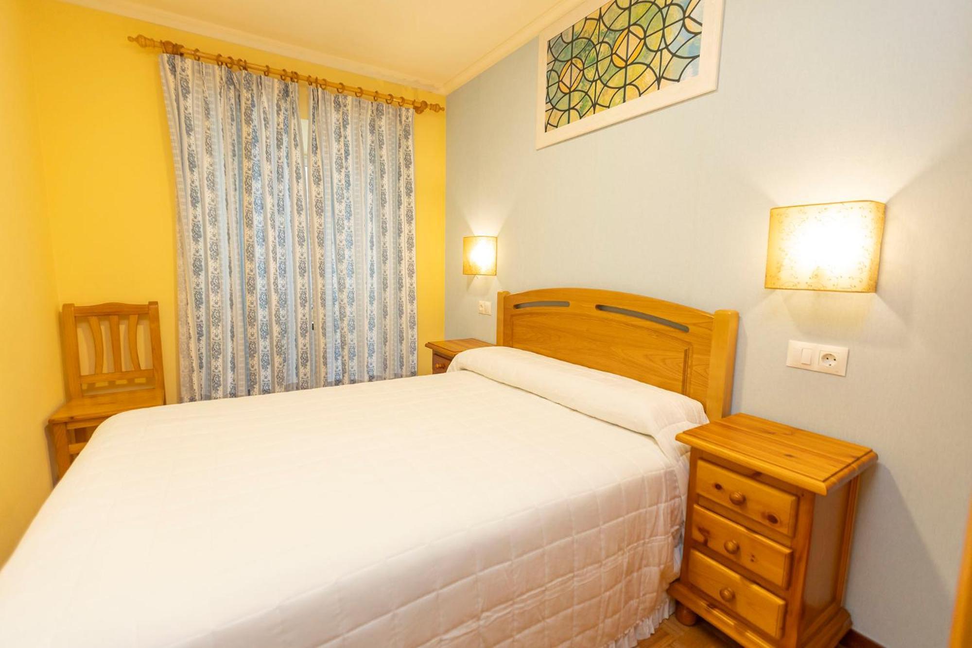 Escuder Apartamentos Turisticos Ribadeo Exteriör bild