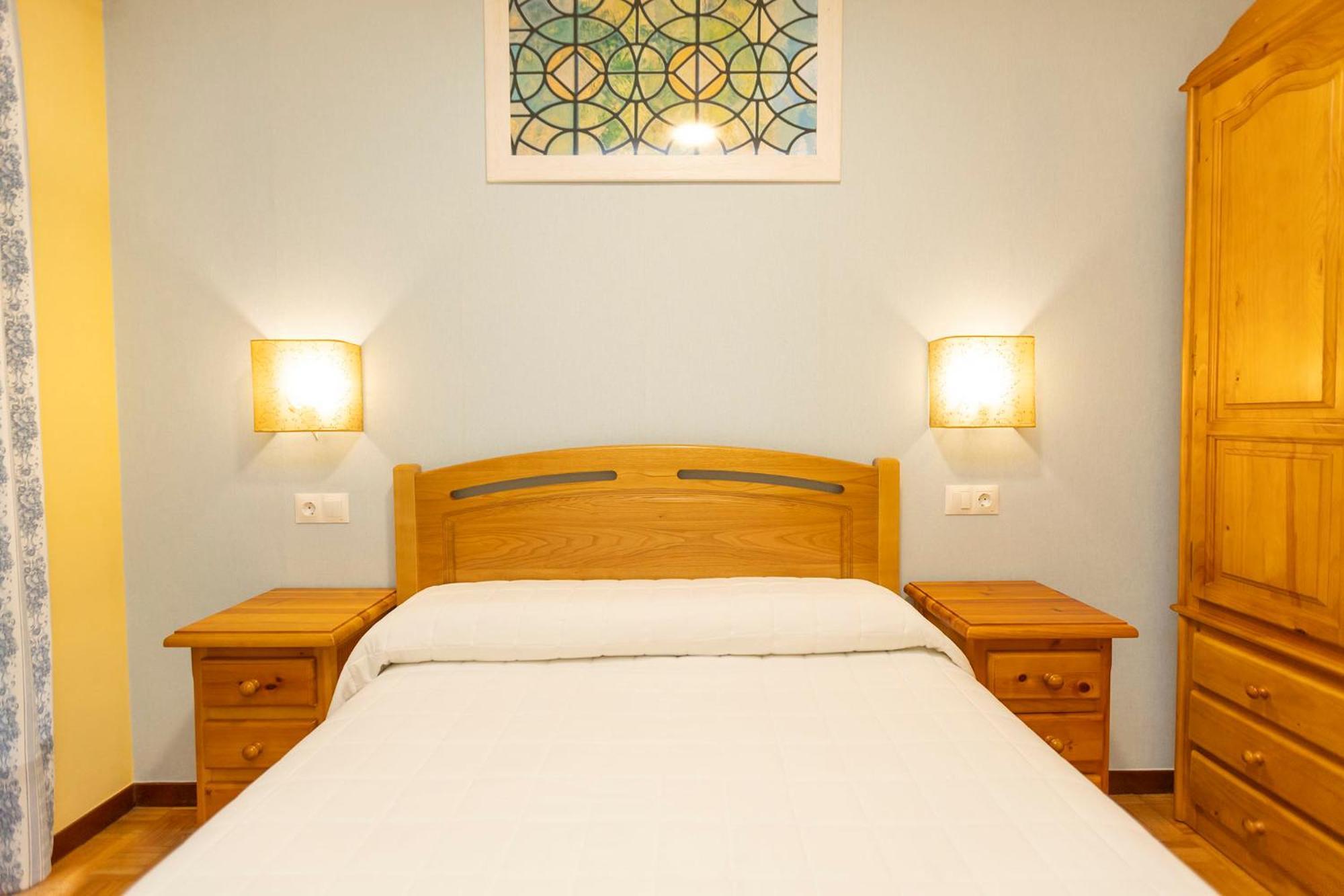 Escuder Apartamentos Turisticos Ribadeo Exteriör bild