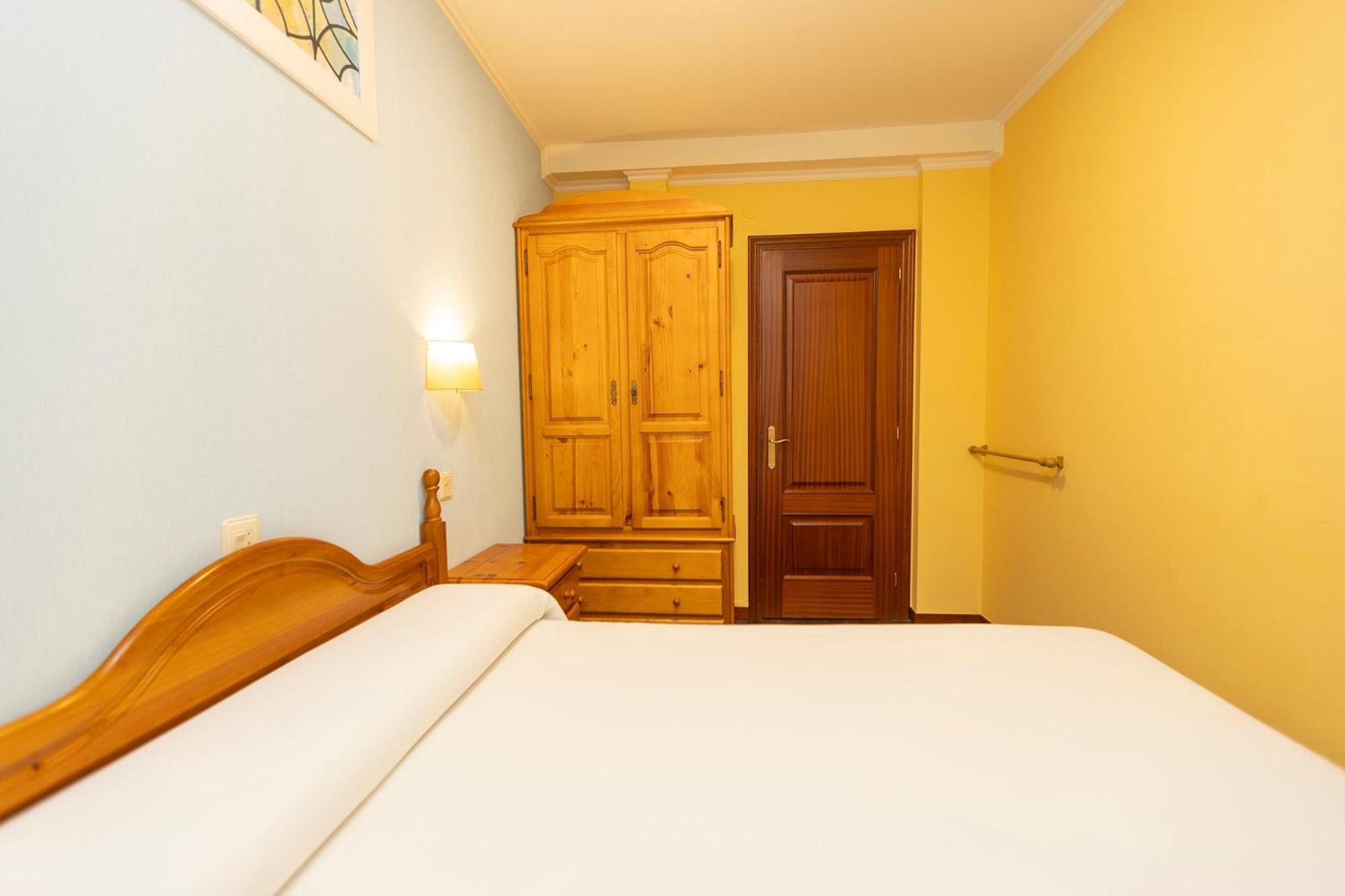 Escuder Apartamentos Turisticos Ribadeo Exteriör bild