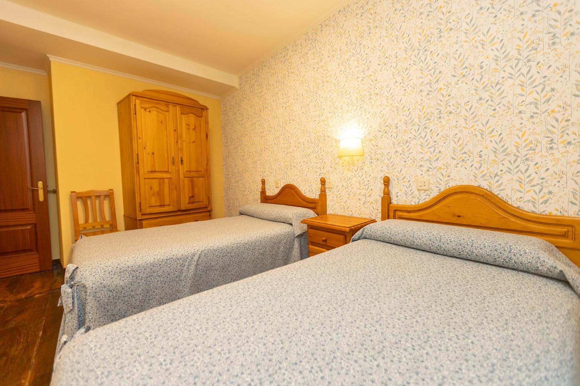 Escuder Apartamentos Turisticos Ribadeo Exteriör bild