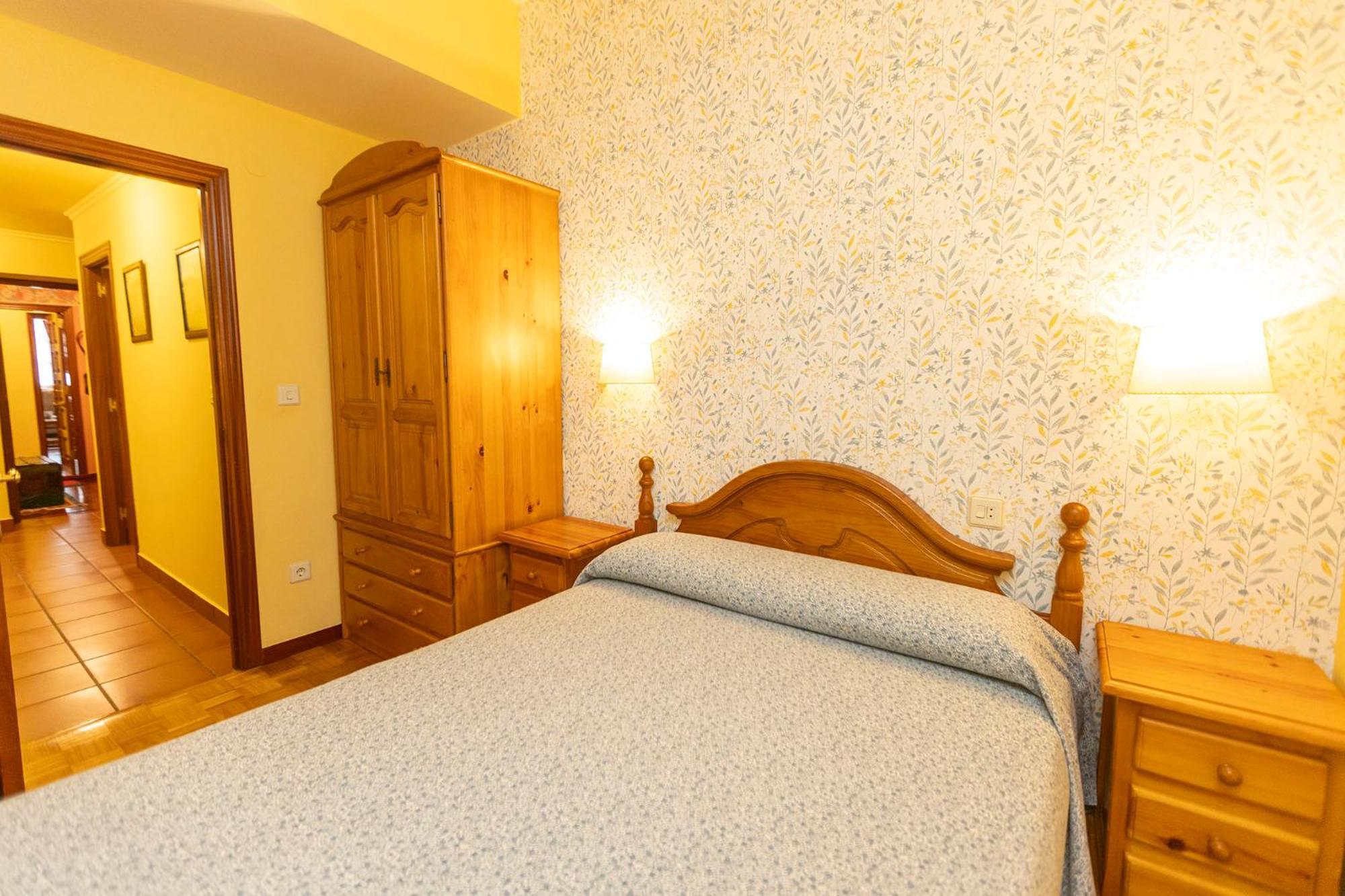 Escuder Apartamentos Turisticos Ribadeo Exteriör bild