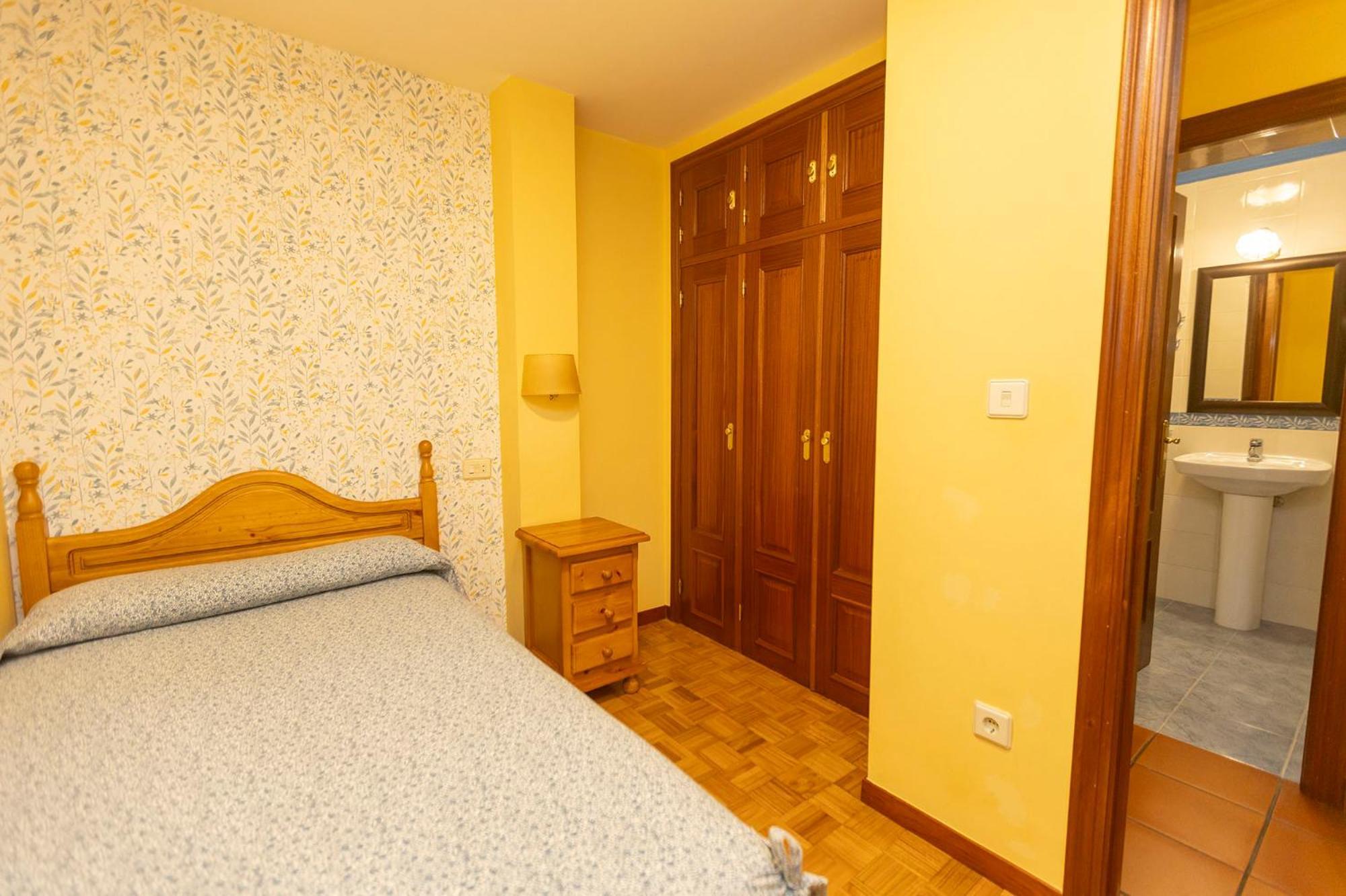 Escuder Apartamentos Turisticos Ribadeo Exteriör bild